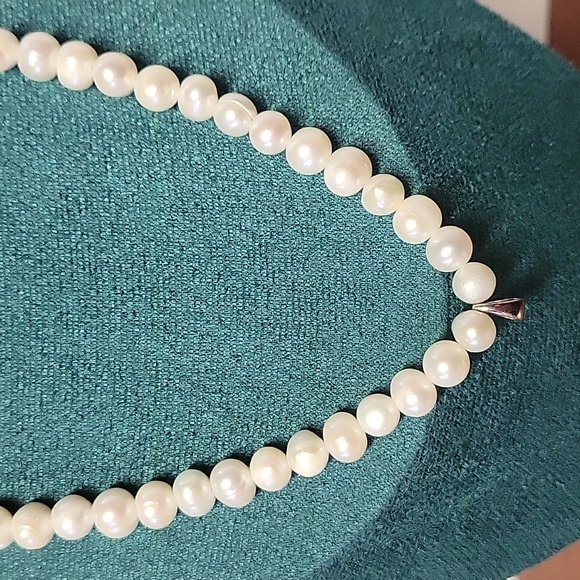 STERLING FRESHWATER PEARL NECKLACE - Picture 3 of 9